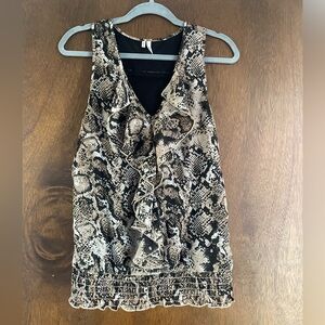 Y2K Studio Y flattering southwestern snakeskin sleeveless blouse size medium